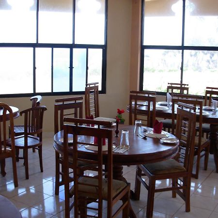 Sea View Beach Hotel Nilaveli Exterior photo