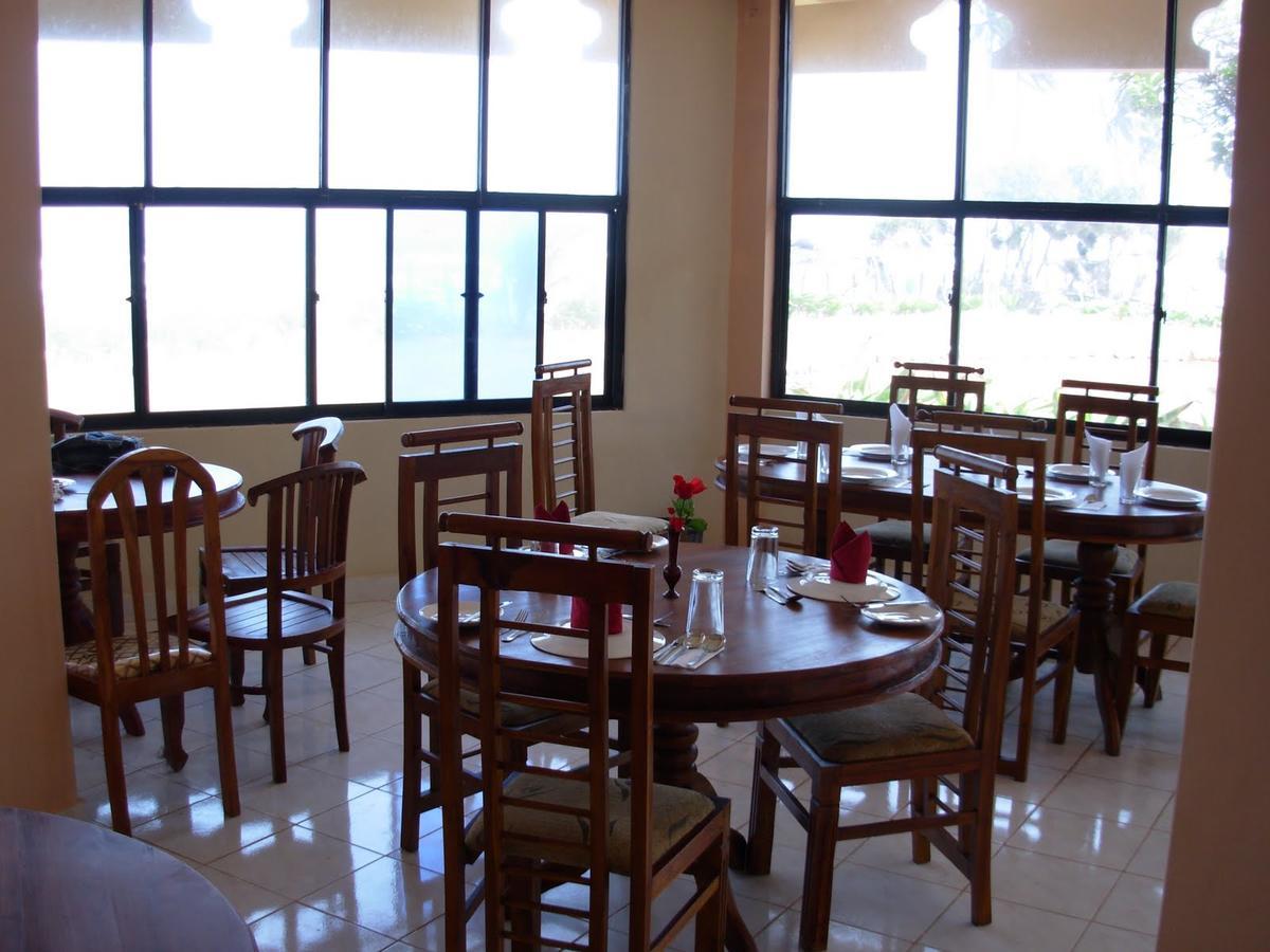 Sea View Beach Hotel Nilaveli Exterior photo