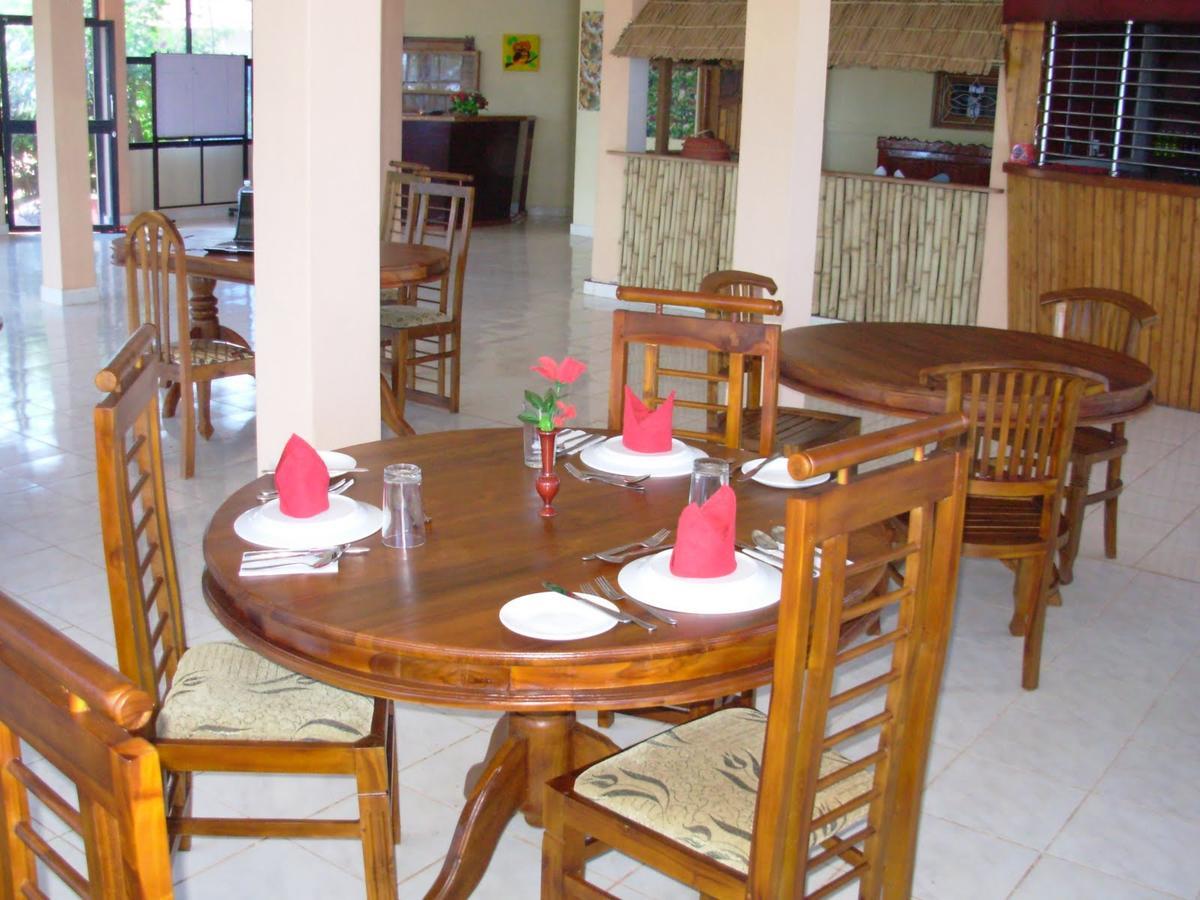 Sea View Beach Hotel Nilaveli Exterior photo