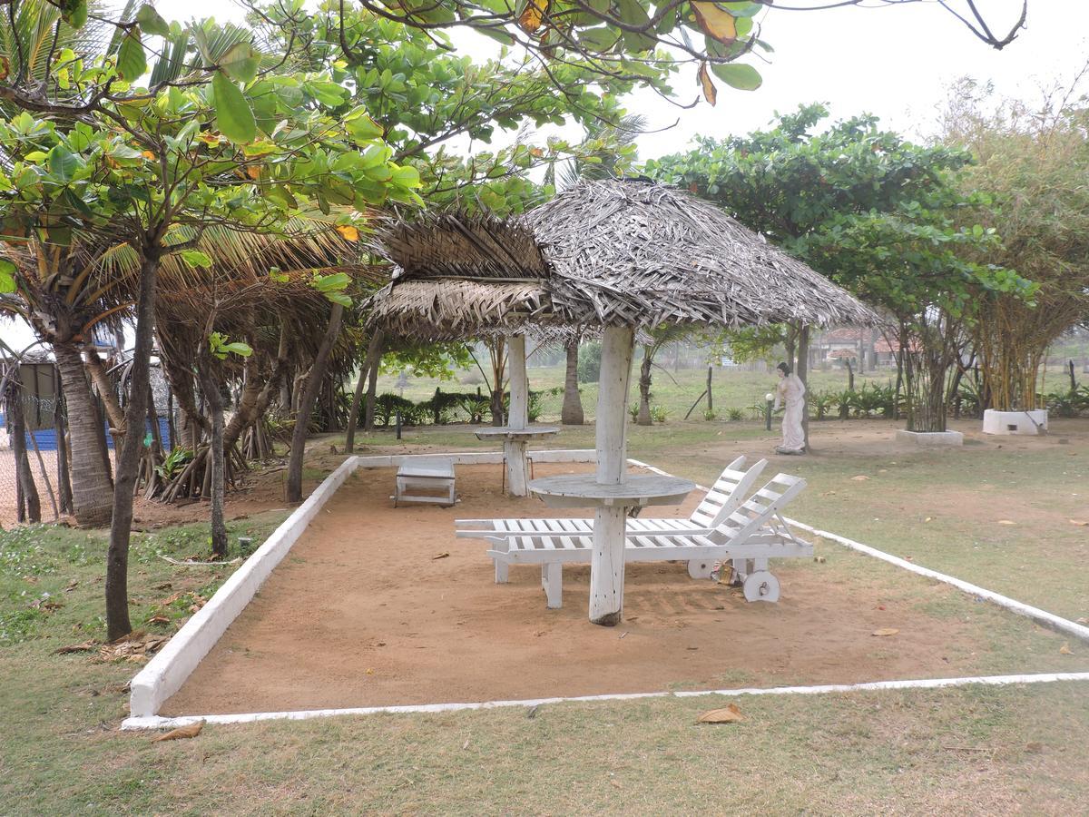 Sea View Beach Hotel Nilaveli Exterior photo
